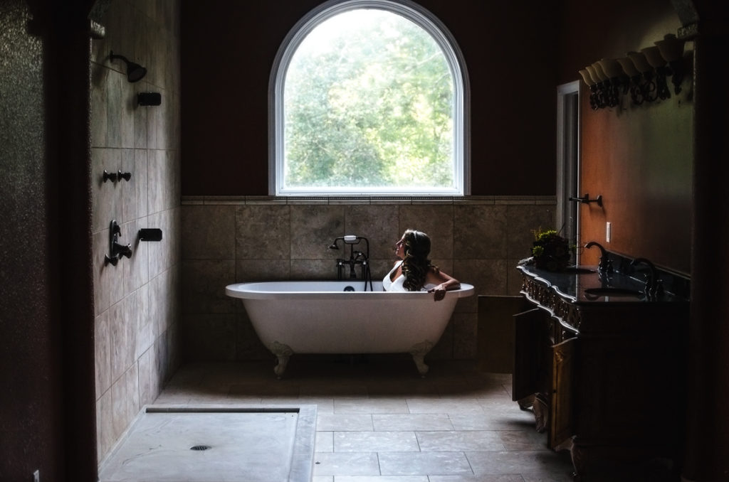 bride-in-the-bath